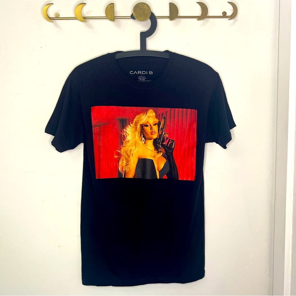 Cardi B WAP tee shirt - Small